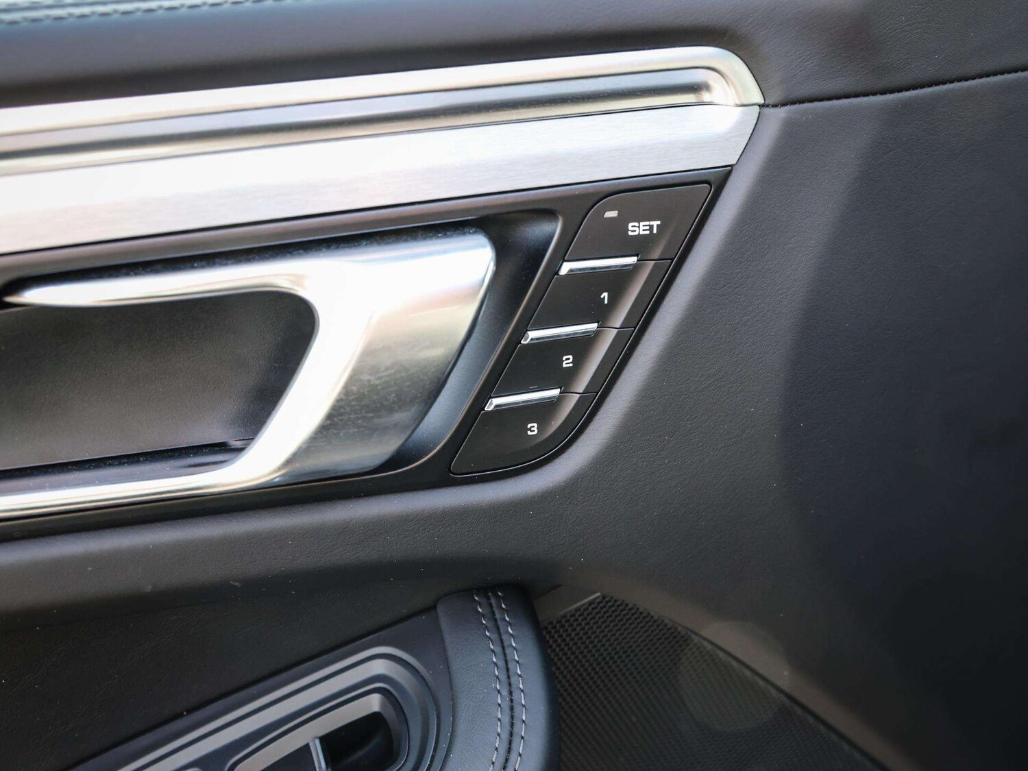 Used Porsche Macan 2023 for sale - 77649018: Photo 25