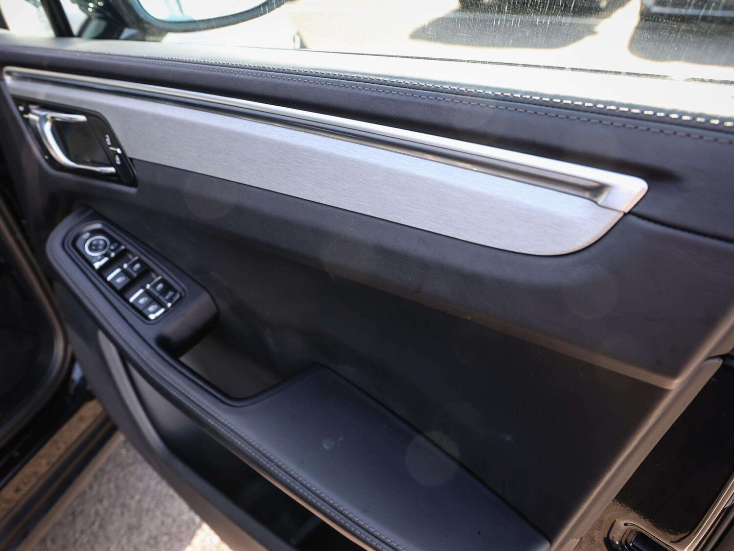 Used Porsche Macan 2023 for sale - 77649018: Photo 27