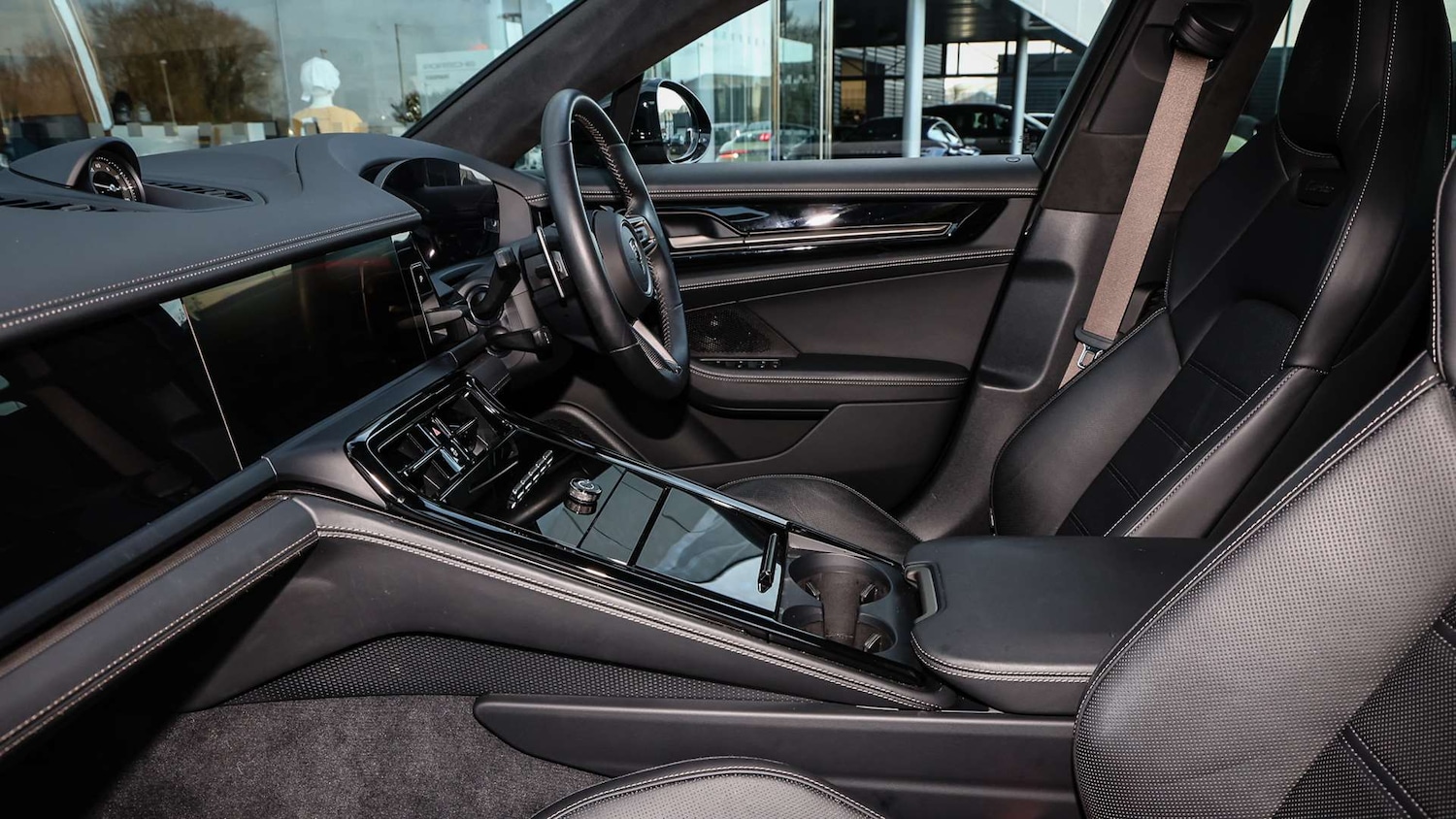 Used Porsche Panamera 2025 for sale - 76889748: Photo 11