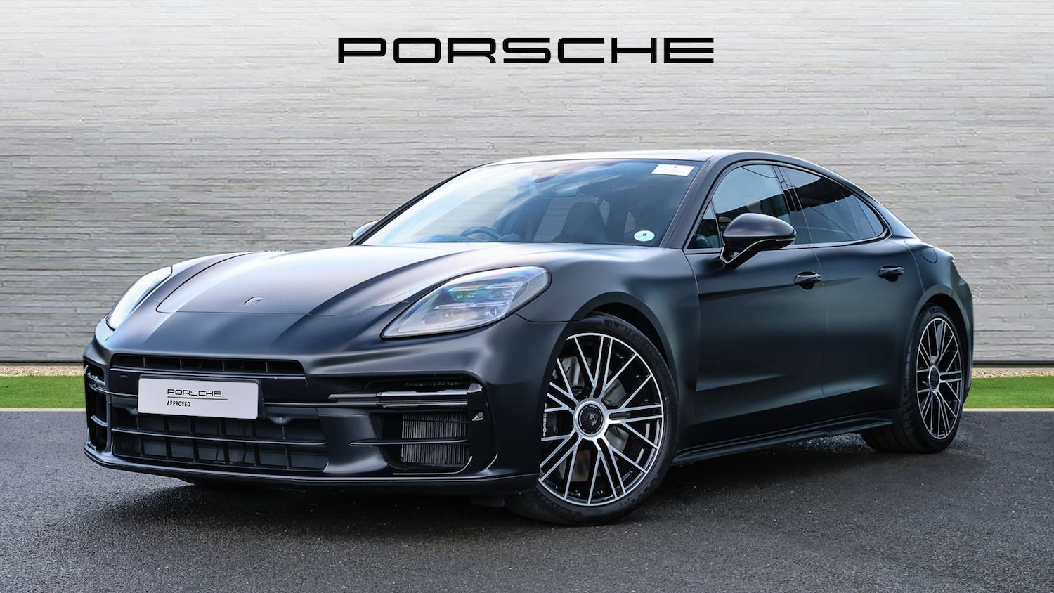 Used Porsche Panamera 2025 for sale - 76889748: Photo 2