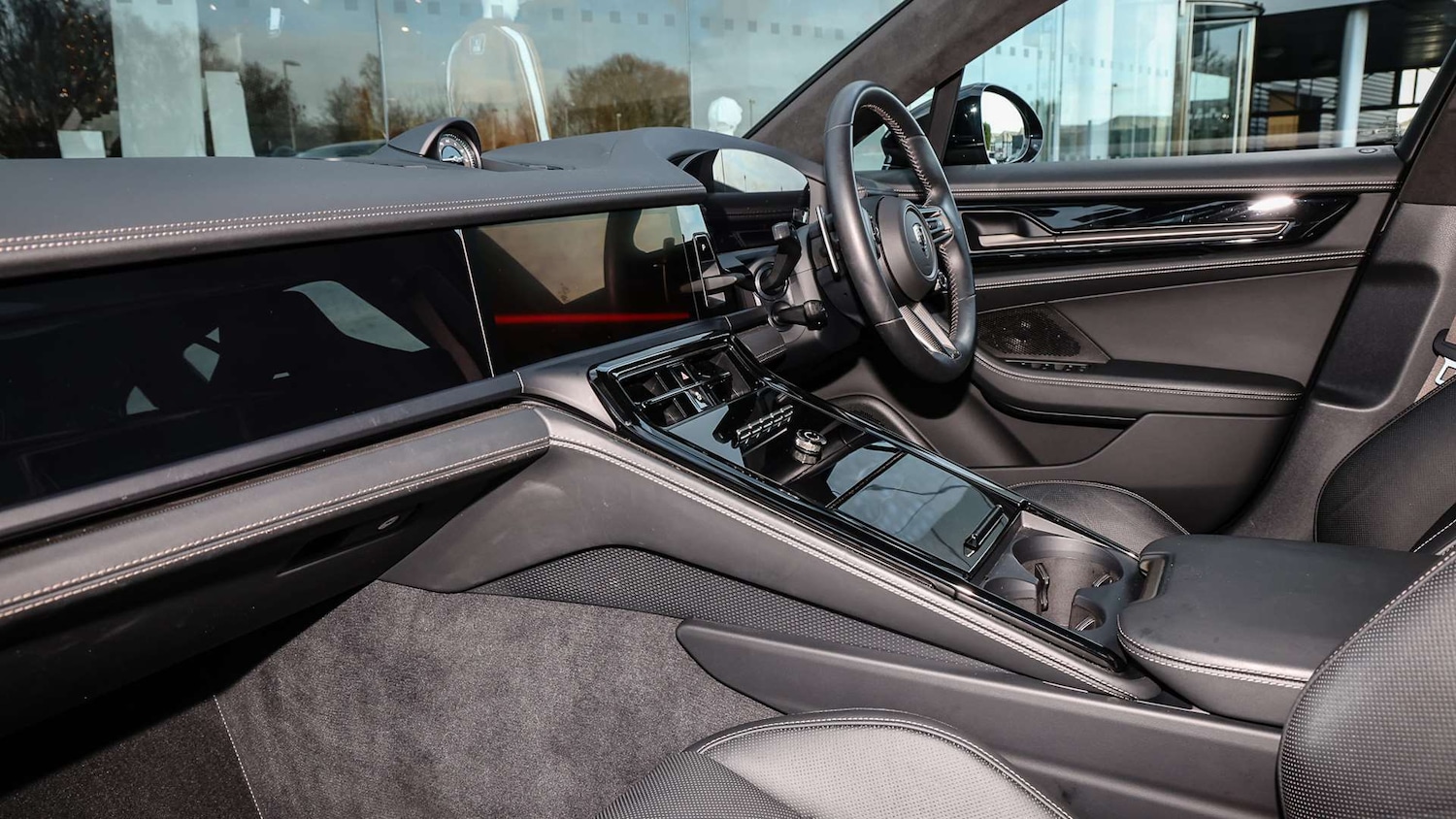 Used Porsche Panamera 2025 for sale - 76889748: Photo 5