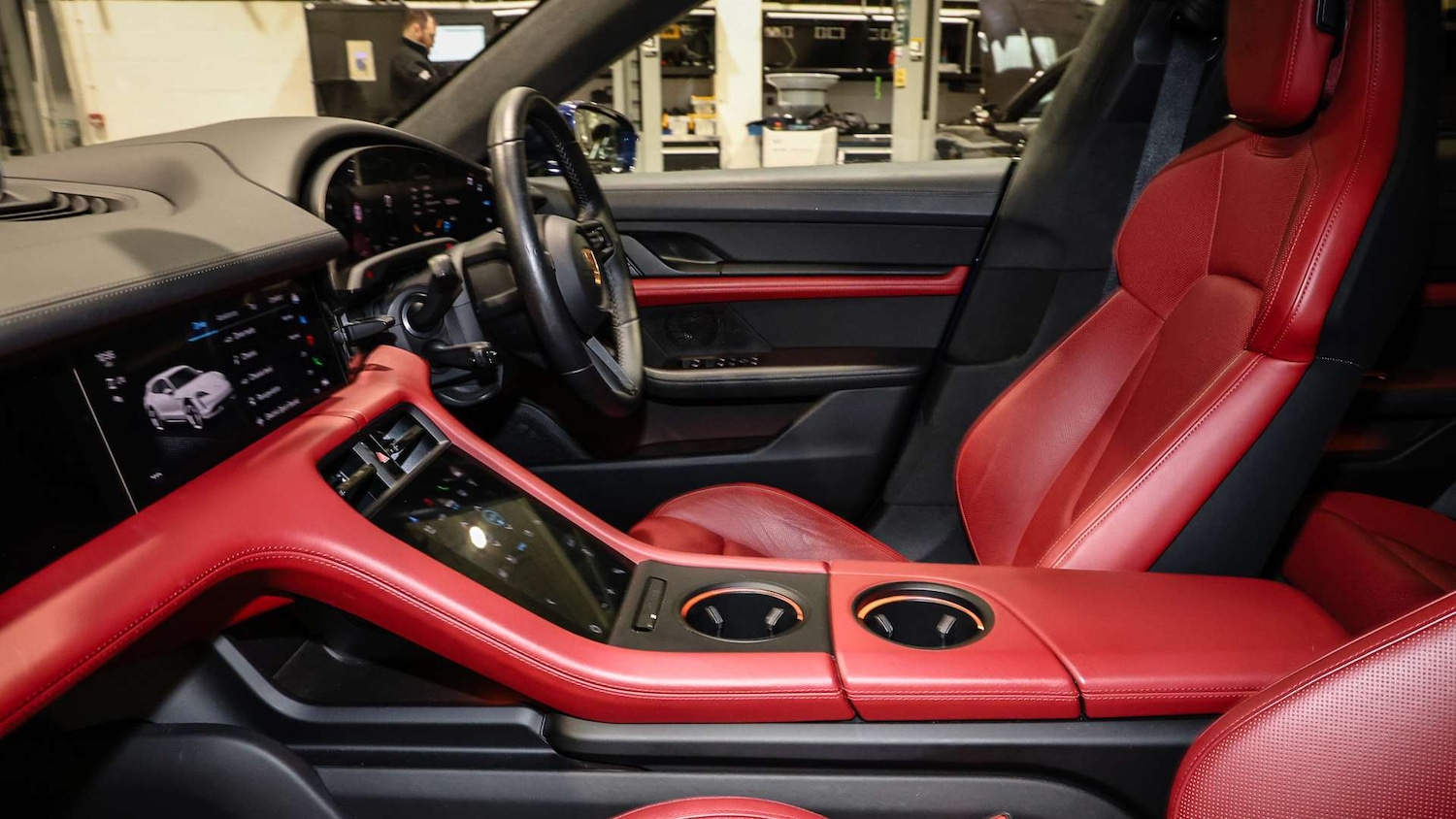 Used Porsche Taycan 2023 for sale - 77112489: Photo 11