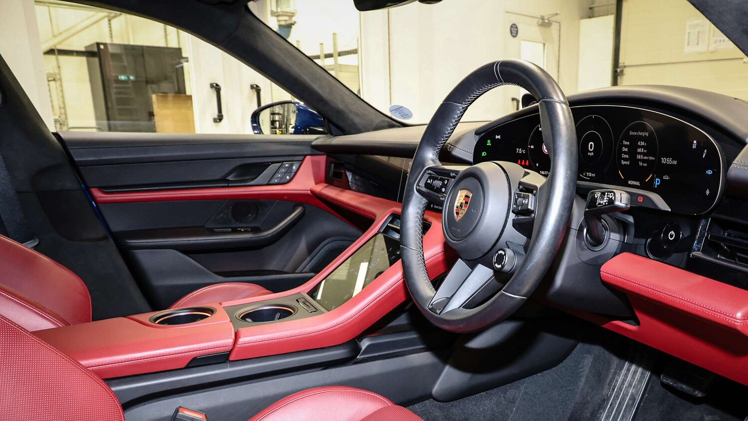 Used Porsche Taycan 2023 for sale - 77112489: Photo 13