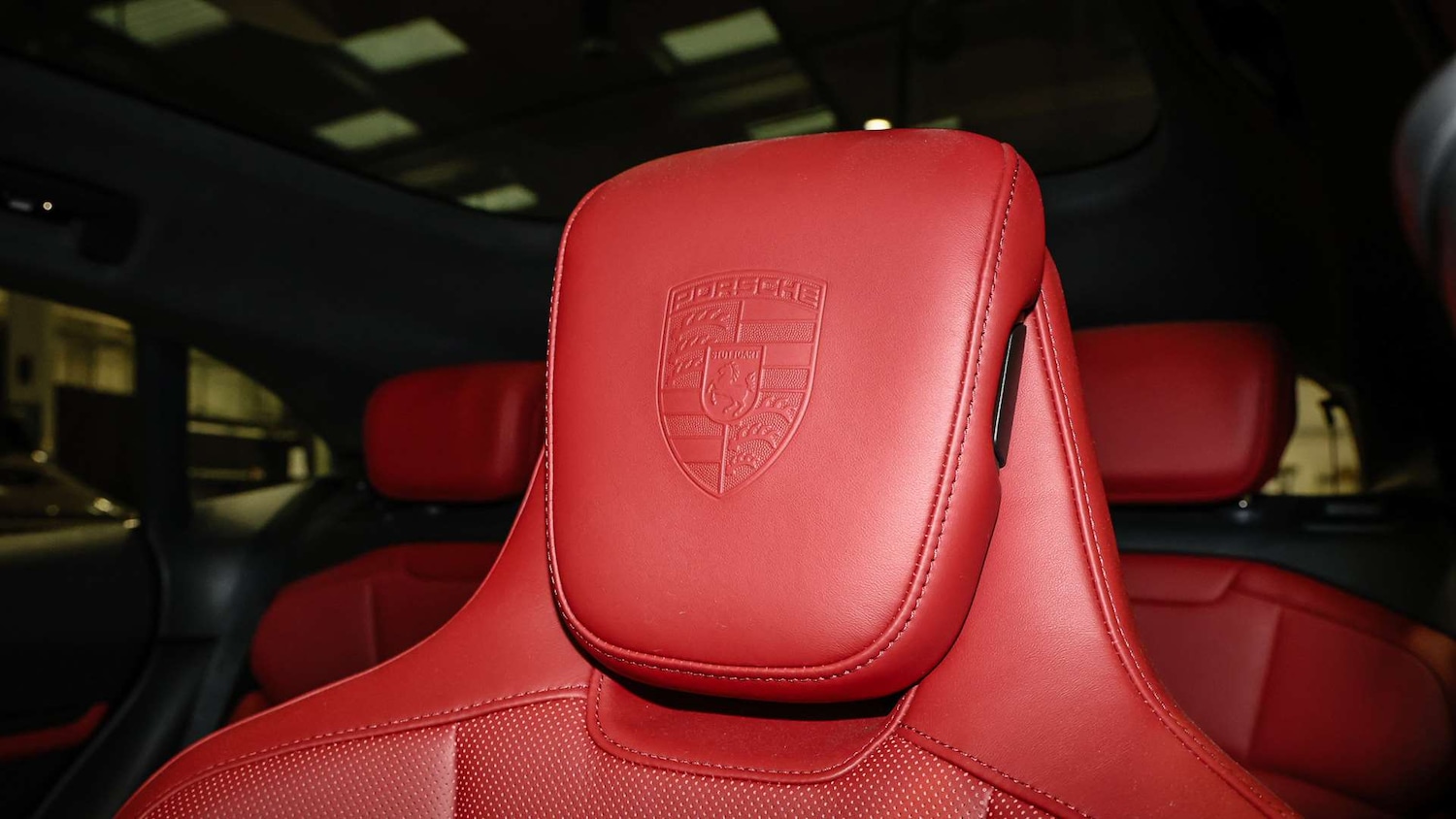 Used Porsche Taycan 2023 for sale - 77112489: Photo 16