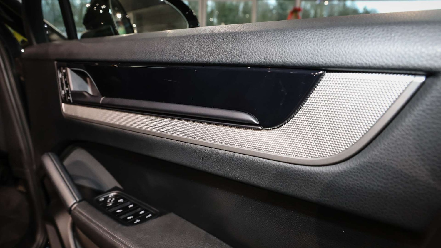 Used Porsche Cayenne for sale - 77232974: Photo 28