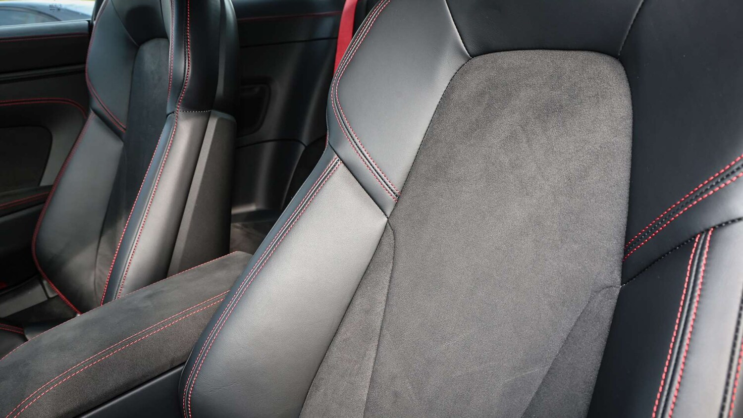 Used Porsche 911 2023 for sale - 76170070: Photo 15