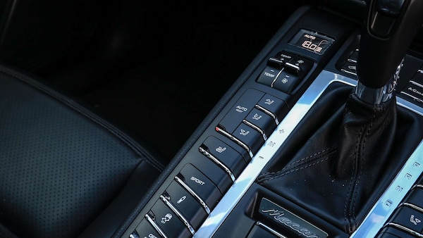 Used Porsche Macan 2020 for sale - 76075275: Photo 22
