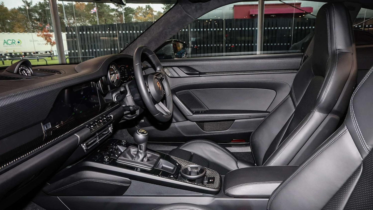 Used Porsche 911 for sale - 76475909: Photo 5