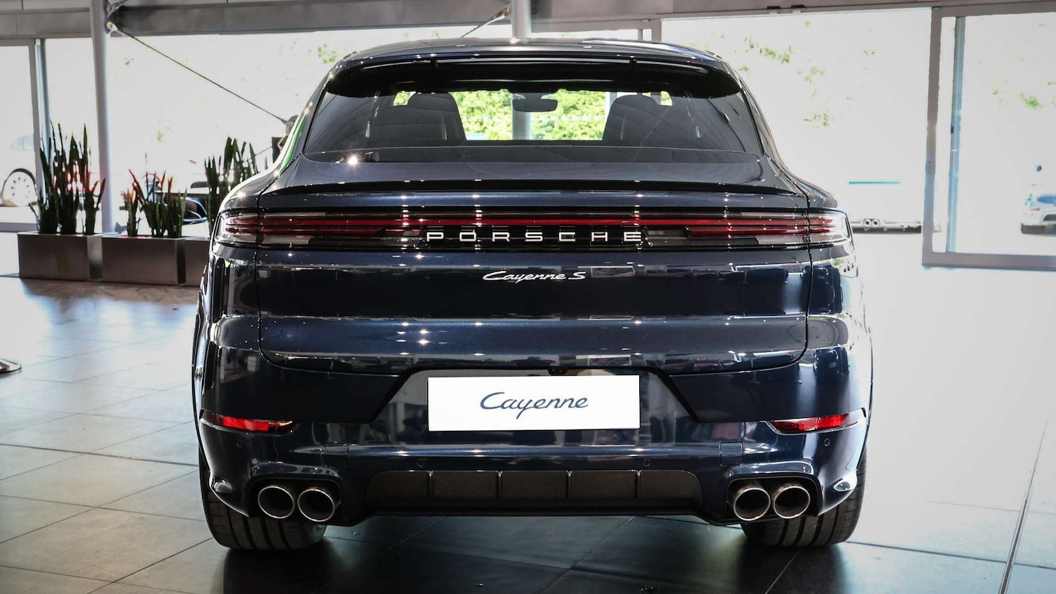 Used Porsche Cayenne 2025 for sale - 76045201: Photo 2