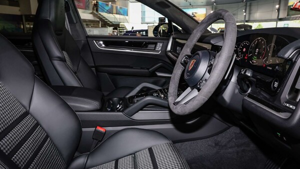Used Porsche Cayenne 2025 for sale - 76045201: Photo 31