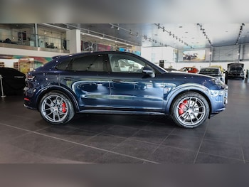 Used Porsche Cayenne 2025 for sale - 76045201: Photo 3