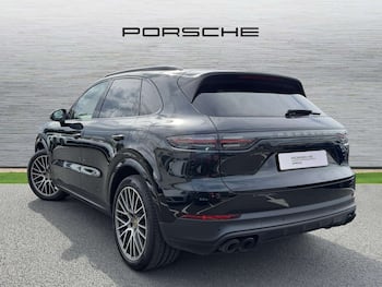 Used Porsche Cayenne 2023 for sale - 79702338: Photo