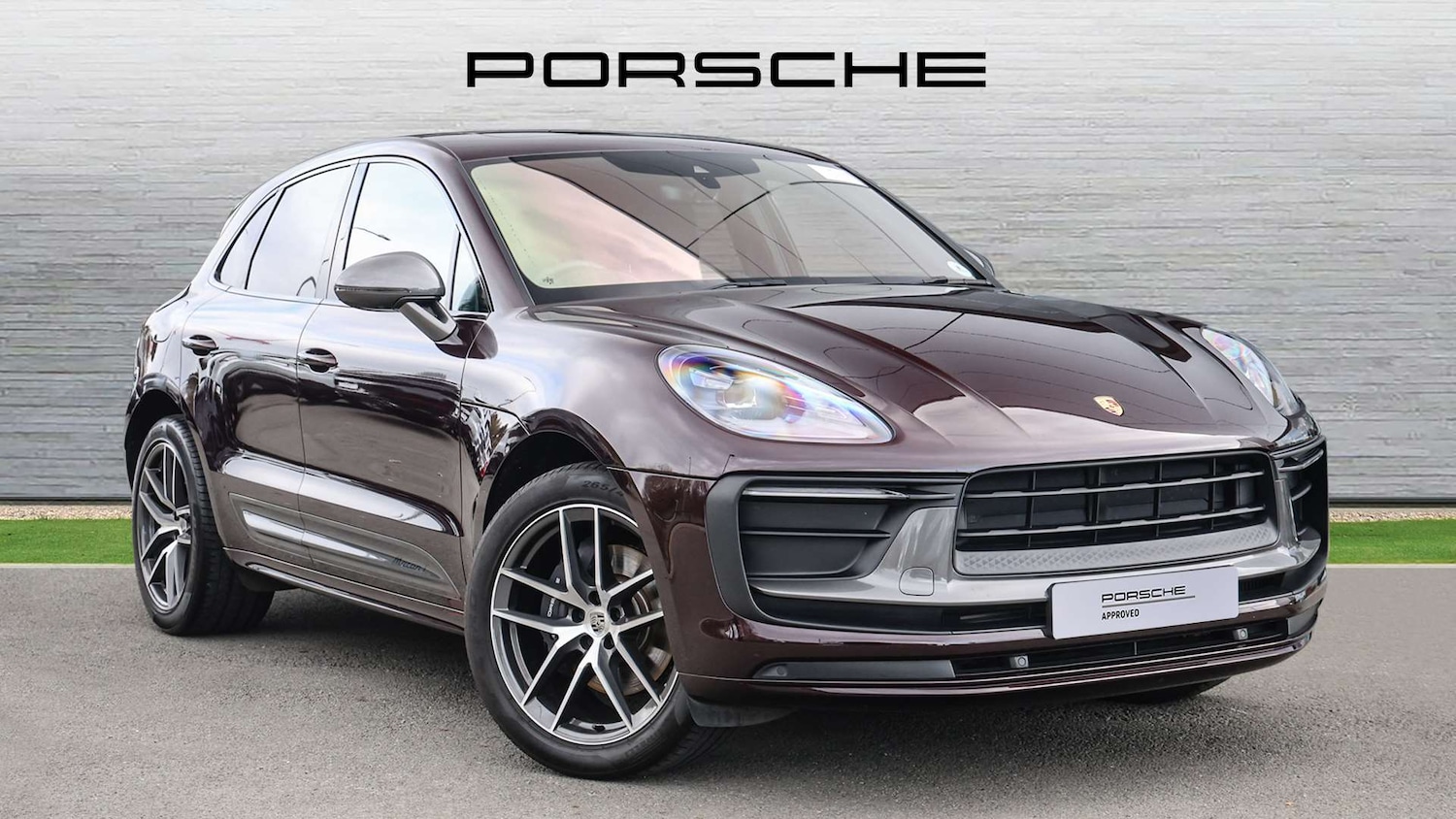 Used Porsche Macan 2023 for sale - 76610519: Photo 1