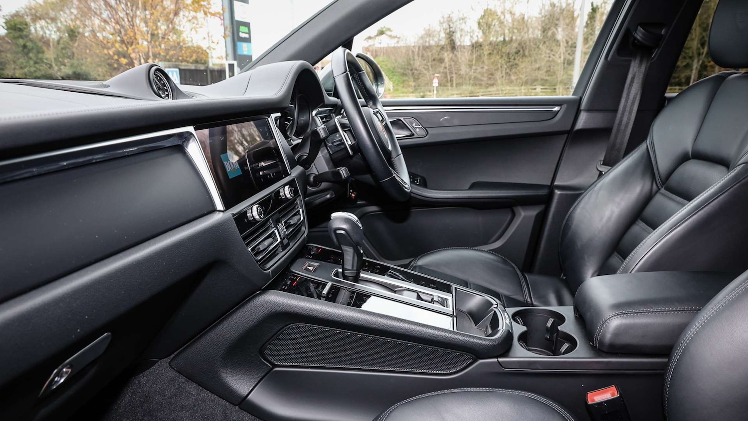 Used Porsche Macan 2023 for sale - 76610519: Photo 13