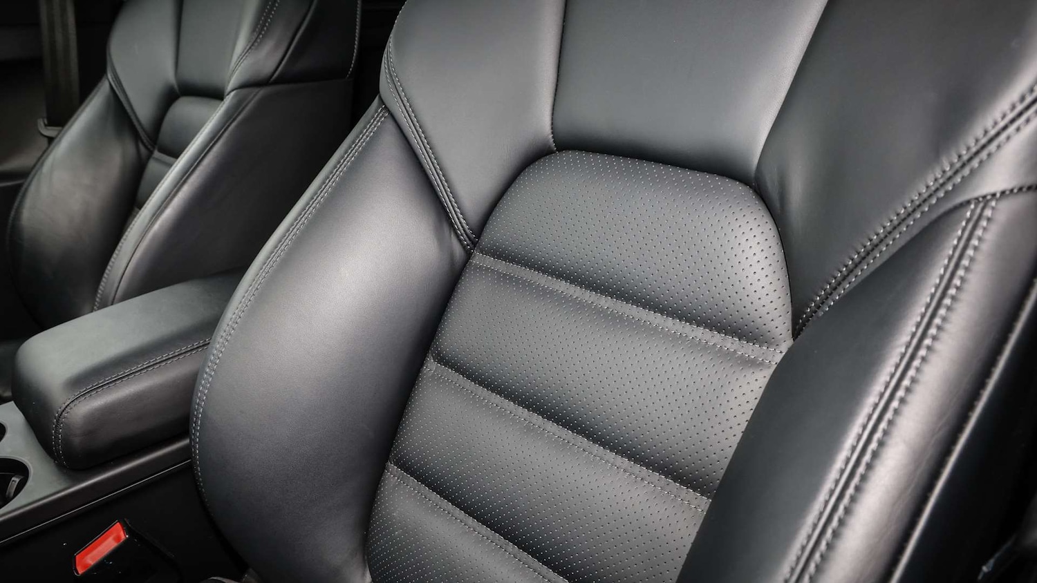 Used Porsche Macan 2023 for sale - 76610519: Photo 14