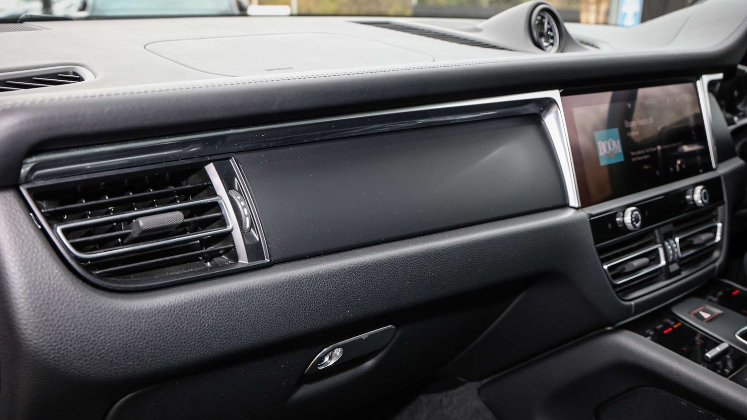 Used Porsche Macan 2023 for sale - 76610519: Photo 24