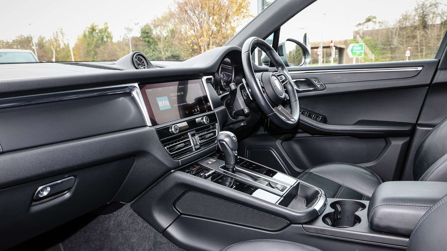 Used Porsche Macan 2023 for sale - 76610519: Photo 5