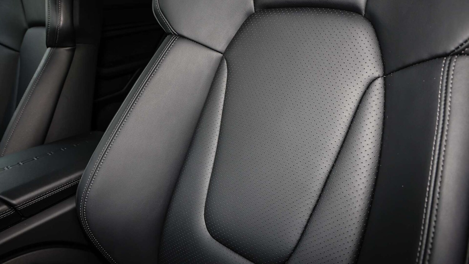 Used Porsche Taycan 2025 for sale - 77526995: Photo 15