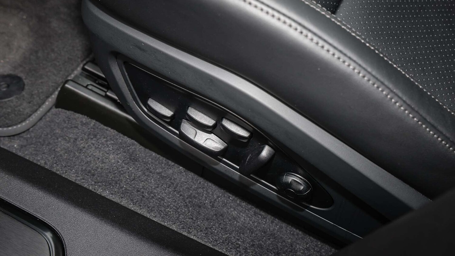 Used Porsche Taycan 2025 for sale - 77526995: Photo 24