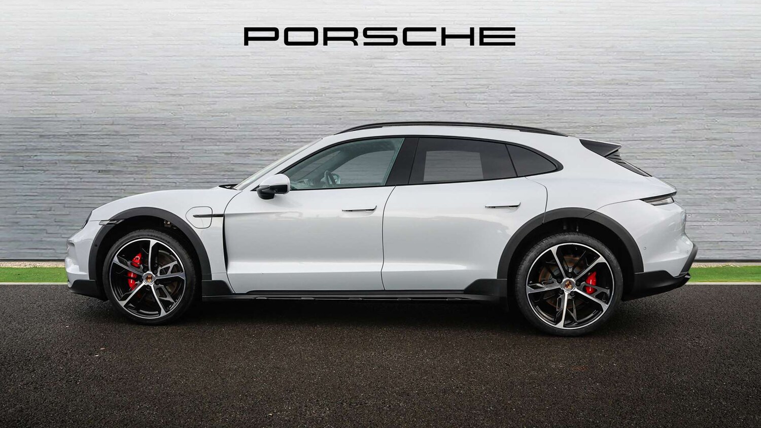 Used Porsche Taycan 2025 for sale - 77526995: Photo 8