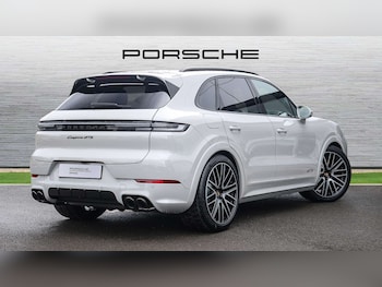 Used Porsche Cayenne 2025 for sale - 76435727: Photo