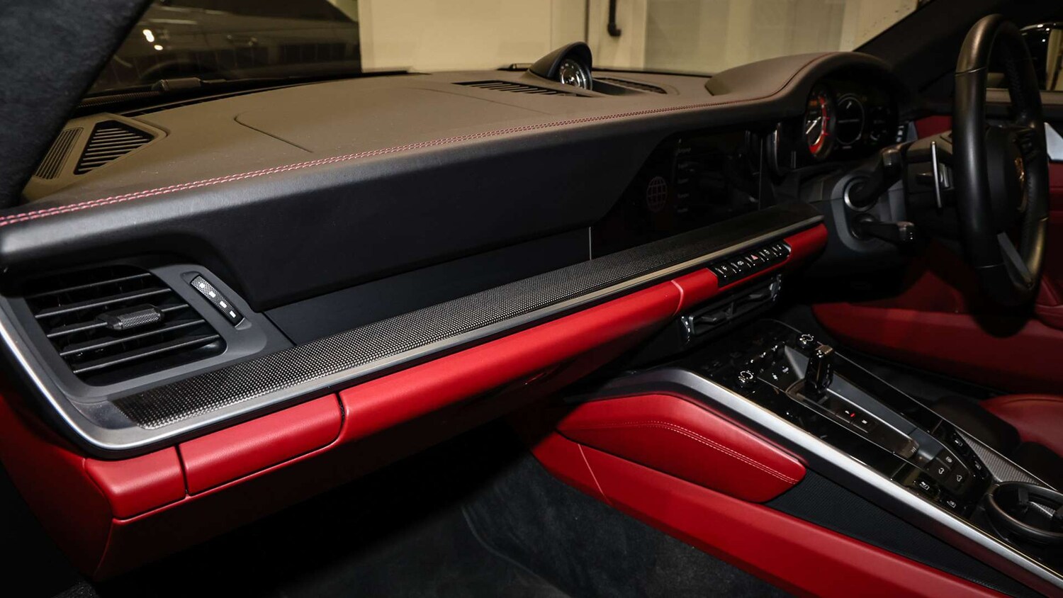 Used Porsche 911 for sale - 77726814: Photo 24