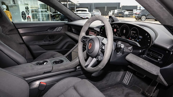 Used Porsche Taycan 2025 for sale - 75679779: Photo 10