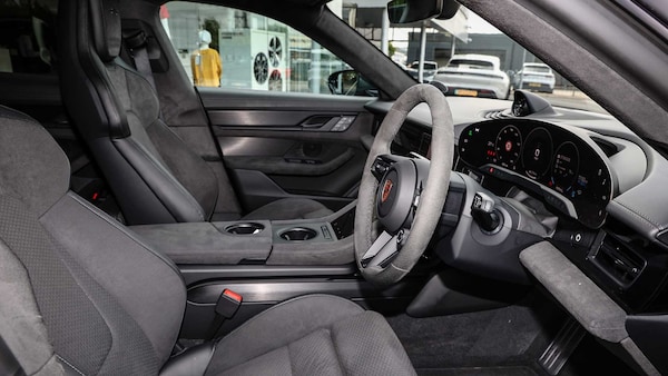 Used Porsche Taycan 2025 for sale - 75679779: Photo 11