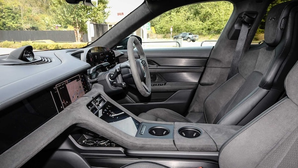 Used Porsche Taycan 2025 for sale - 75679779: Photo 12