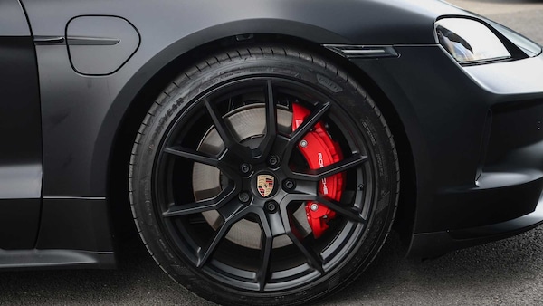 Used Porsche Taycan 2025 for sale - 75679779: Photo 5