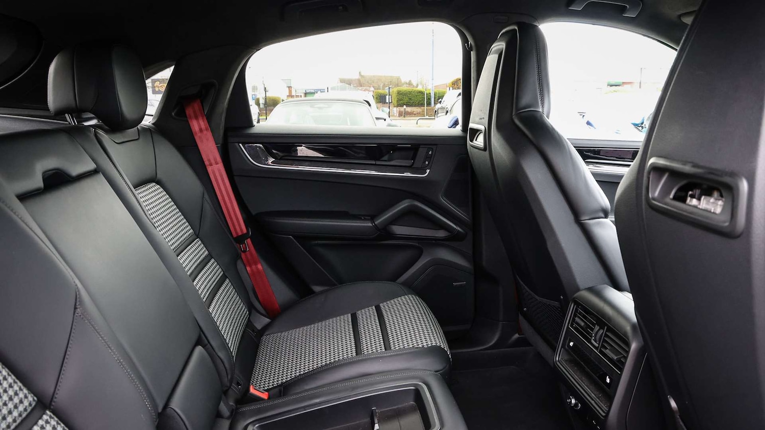 Used Porsche Cayenne 2025 for sale - 78077172: Photo 14