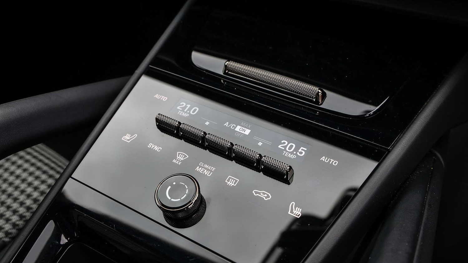 Used Porsche Cayenne 2025 for sale - 78077172: Photo 28