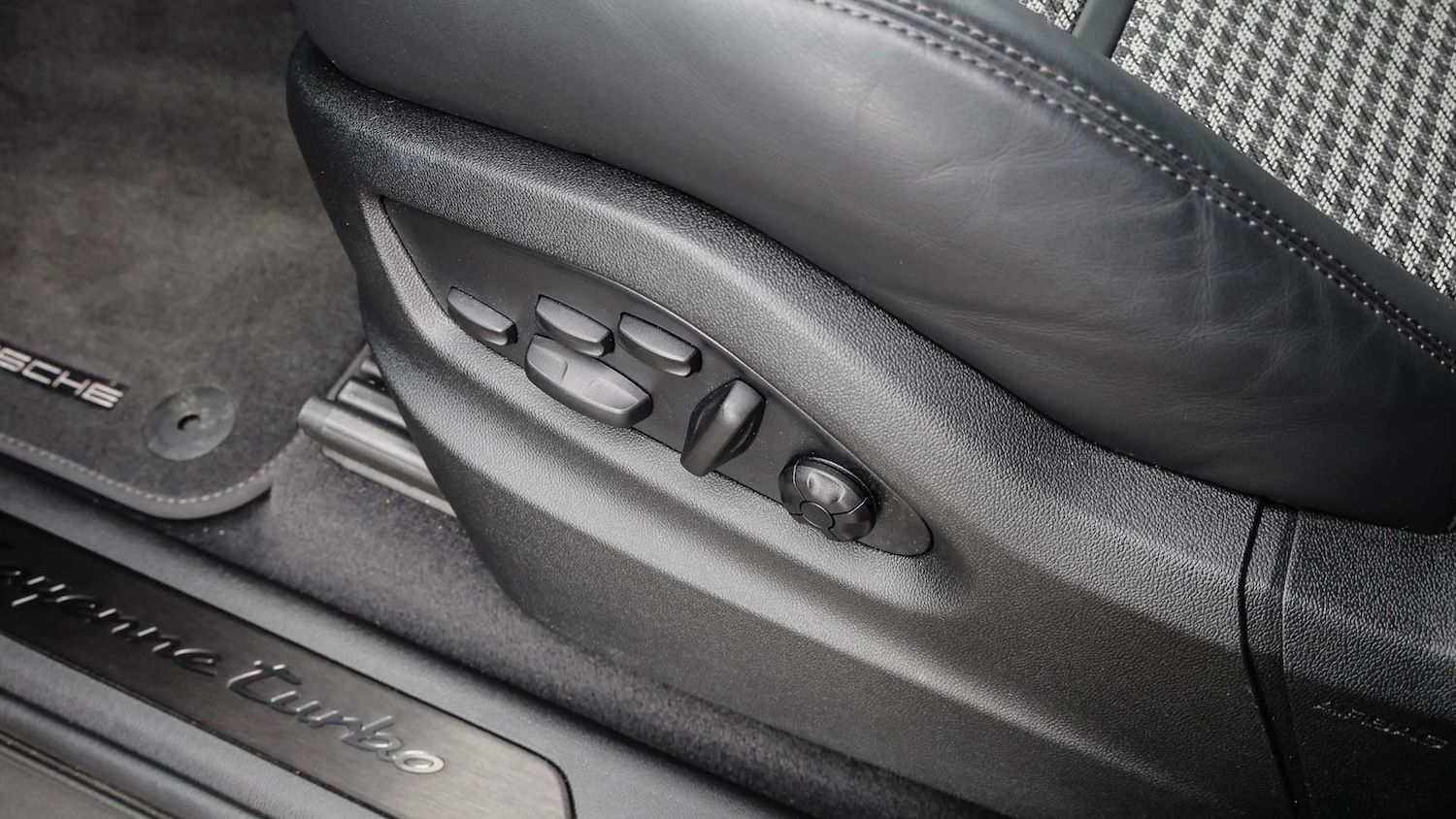 Used Porsche Cayenne 2025 for sale - 78077172: Photo 29