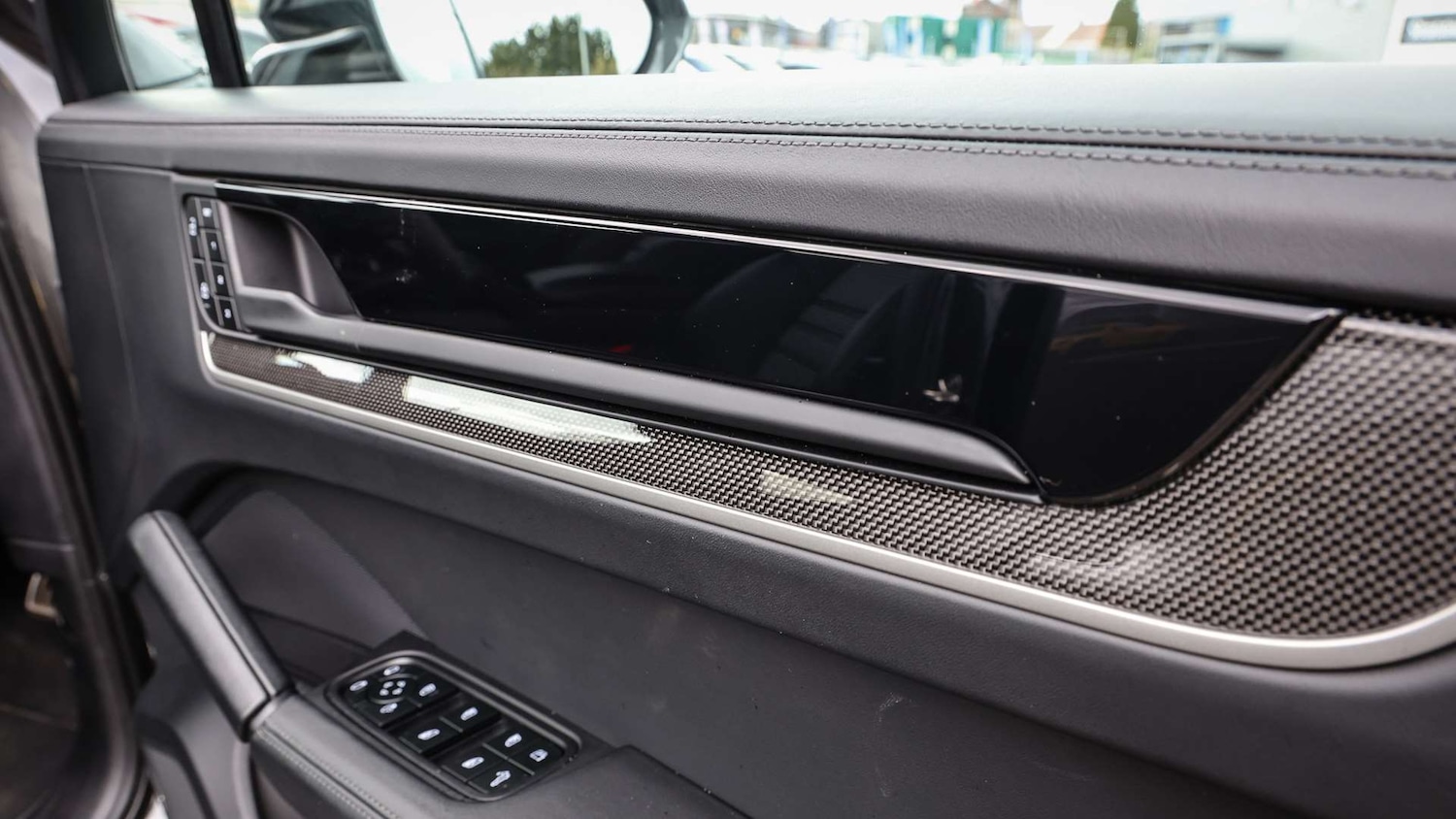 Used Porsche Cayenne 2025 for sale - 78077172: Photo 33