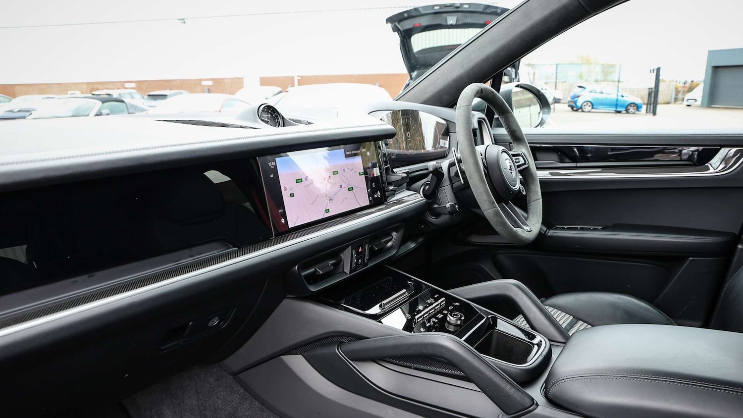 Used Porsche Cayenne 2025 for sale - 78077172: Photo 5