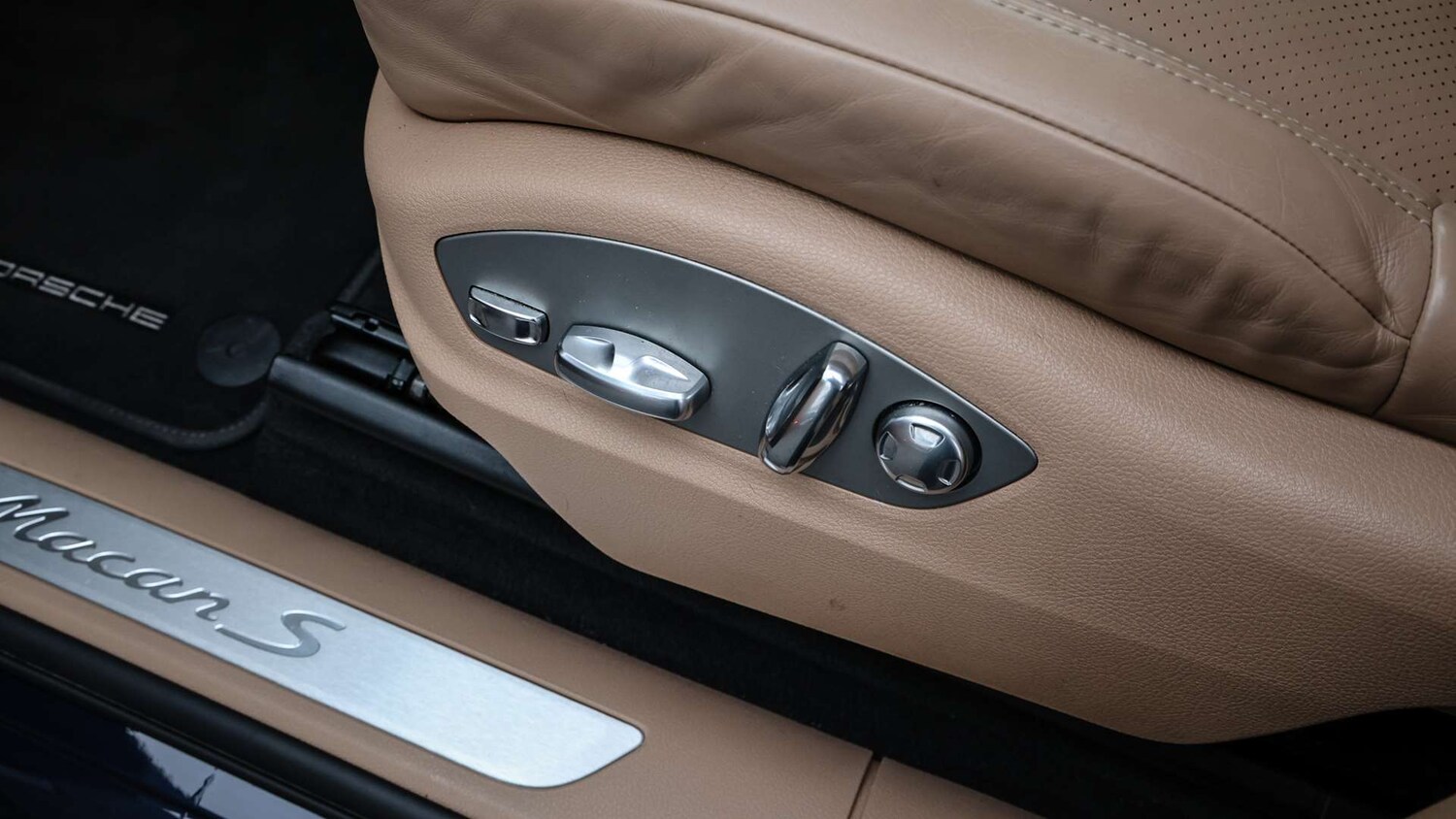 Used Porsche Macan 2021 for sale - 77661226: Photo 23