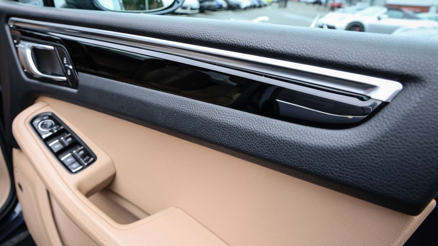 Used Porsche Macan 2021 for sale - 77661226: Photo 24