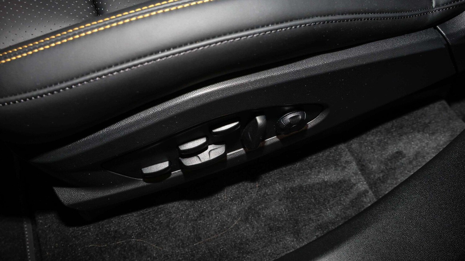 Used Porsche Macan 2025 for sale - 76141659: Photo 14