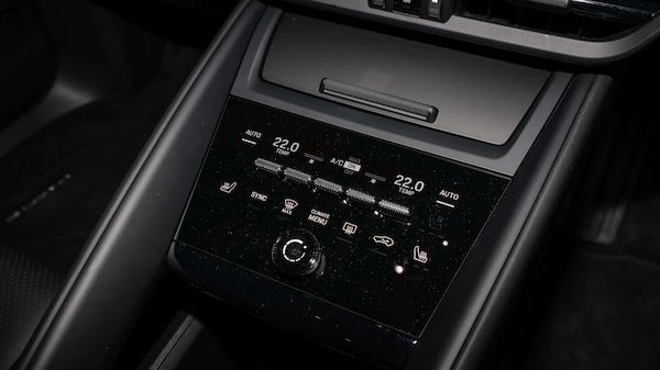 Used Porsche Macan 2025 for sale - 76141659: Photo 15
