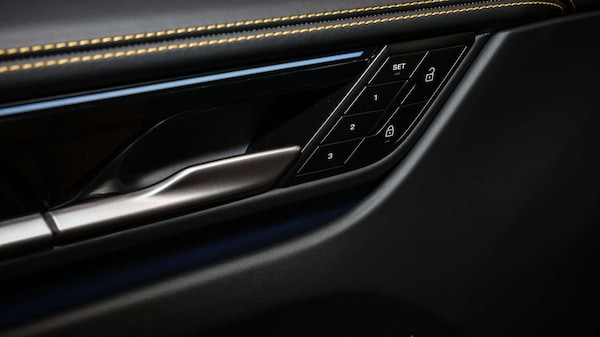 Used Porsche Macan 2025 for sale - 76141659: Photo 17