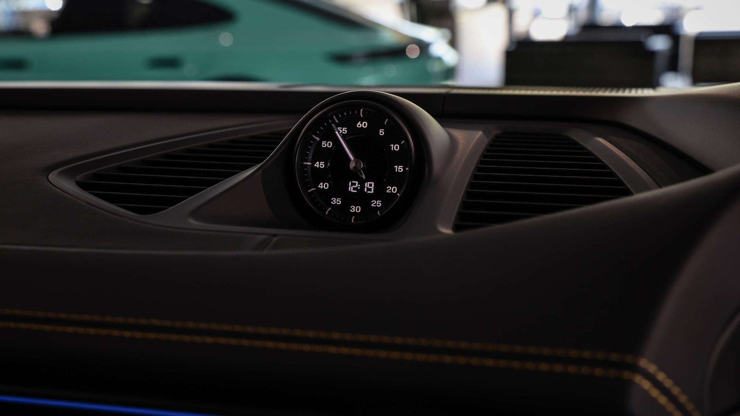 Used Porsche Macan 2025 for sale - 76141659: Photo 18