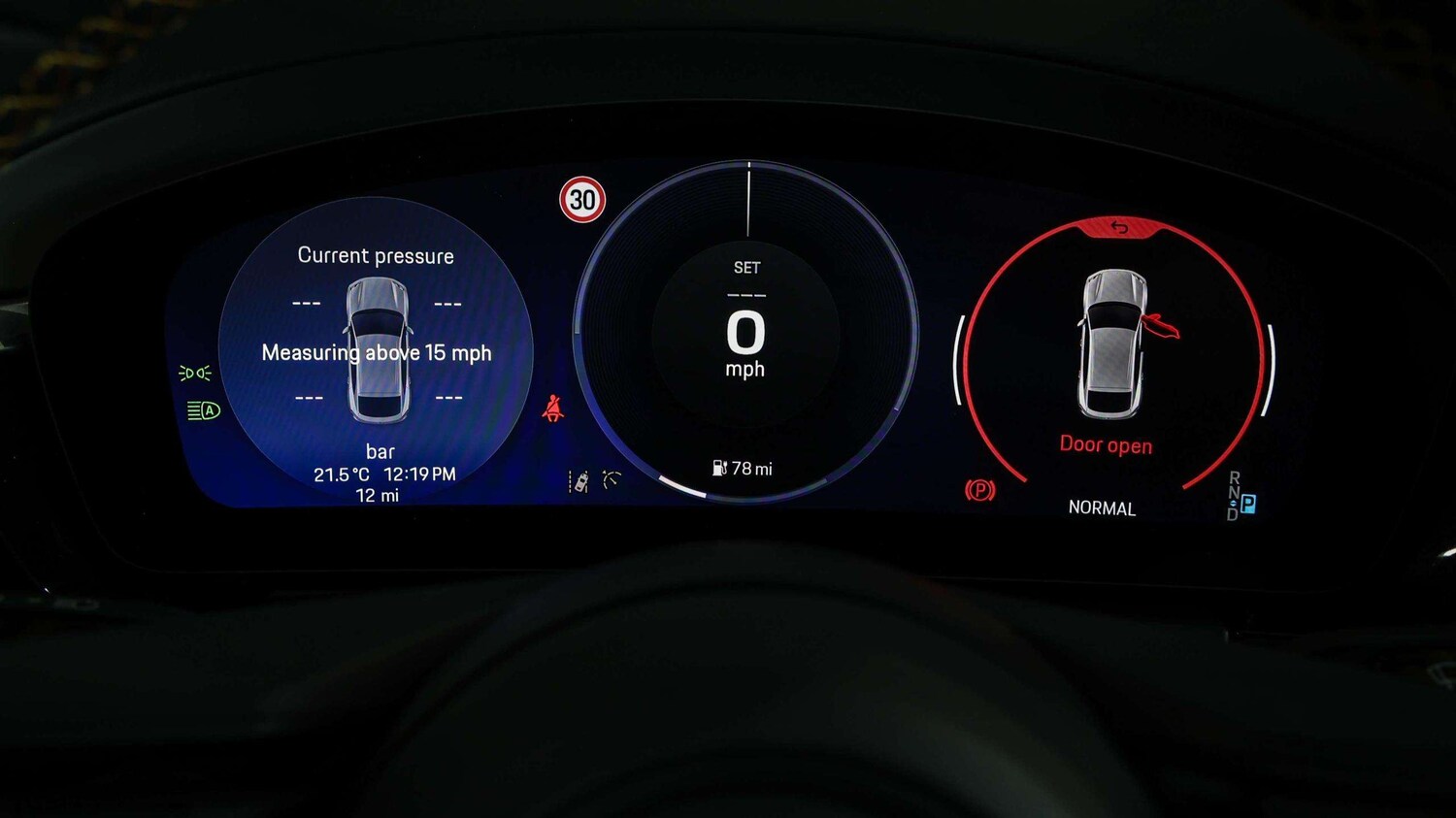 Used Porsche Macan 2025 for sale - 76141659: Photo 24