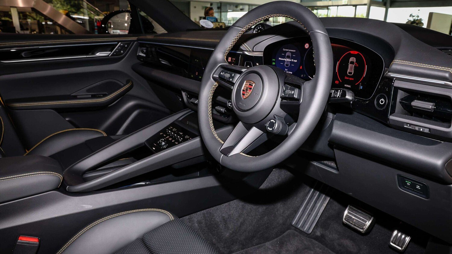 Used Porsche Macan 2025 for sale - 76141659: Photo 28