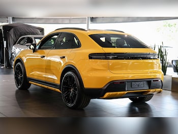 Used Porsche Macan 2025 for sale - 76141659: Photo 4