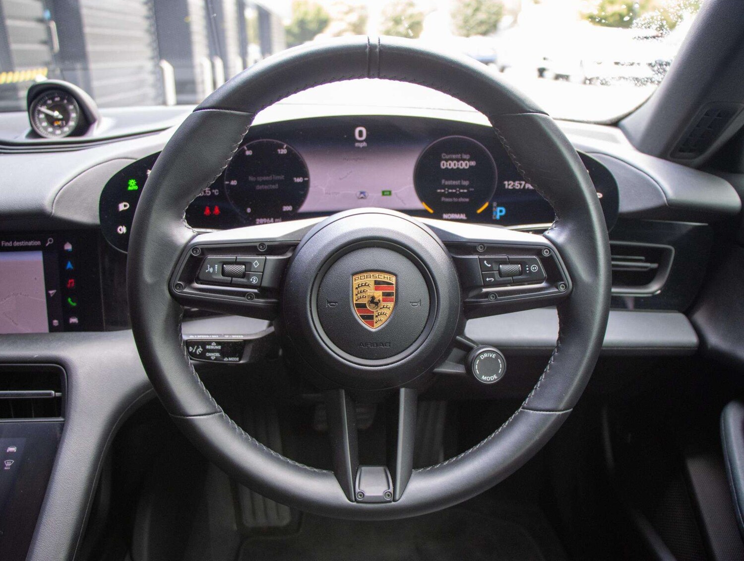 Used Porsche Taycan 2022 for sale - 77615358: Photo 14