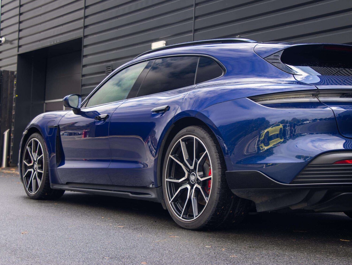 Used Porsche Taycan 2022 for sale - 77615358: Photo 21