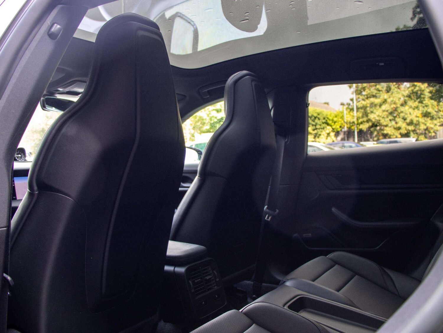 Used Porsche Taycan 2022 for sale - 77615358: Photo 29