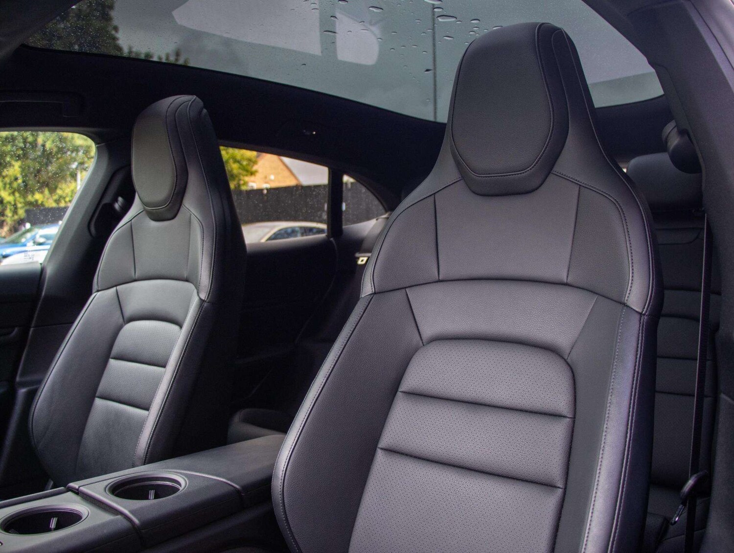 Used Porsche Taycan 2022 for sale - 77615358: Photo 31