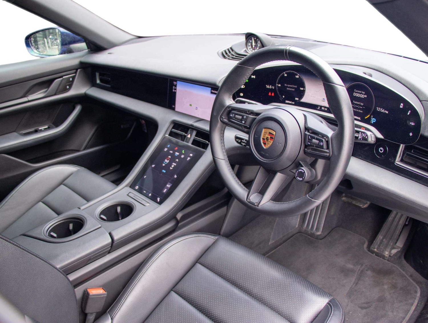 Used Porsche Taycan 2022 for sale - 77615358: Photo 5