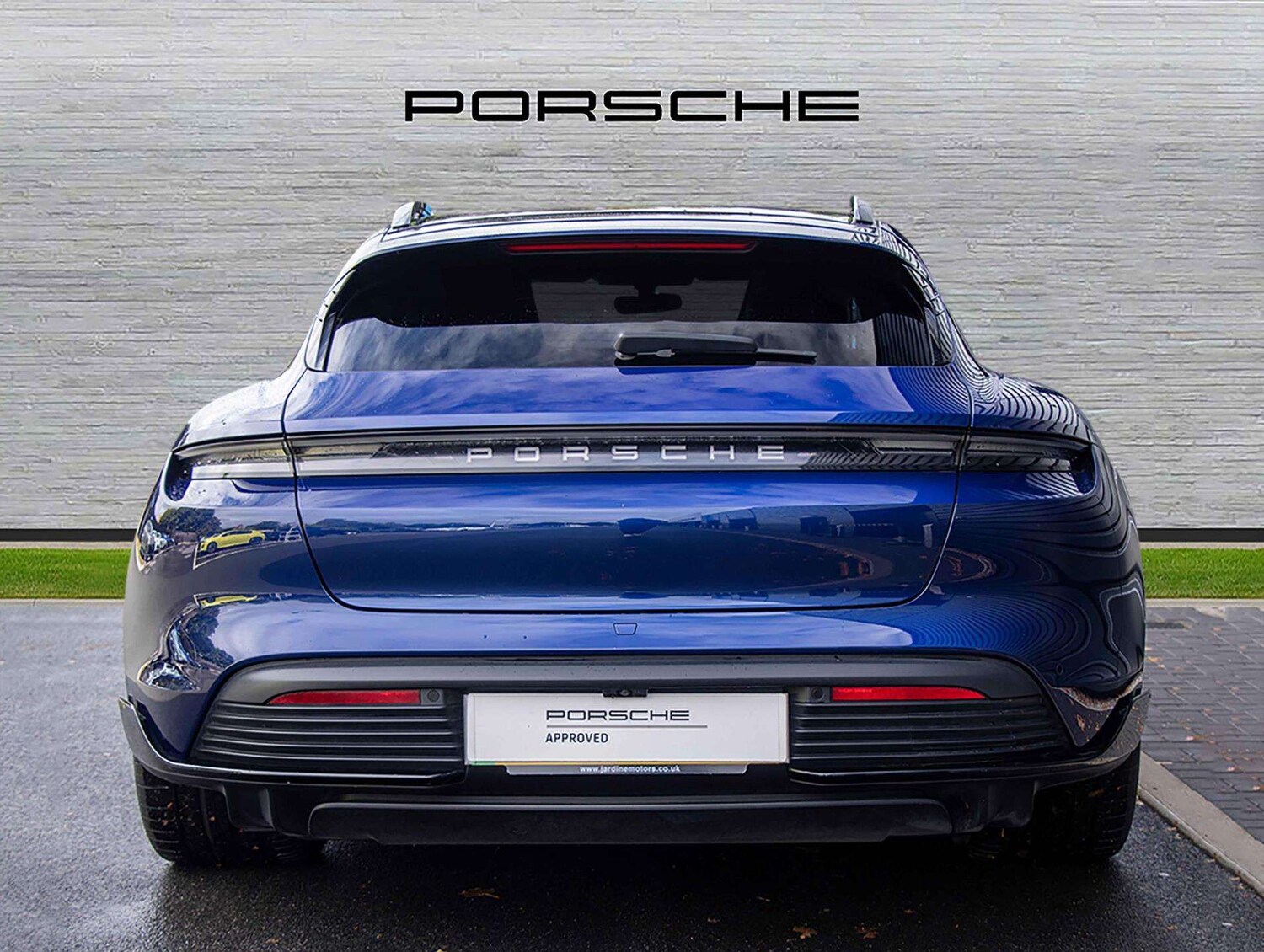 Used Porsche Taycan 2022 for sale - 77615358: Photo 7